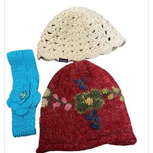 Bundle of 3 women’s hats